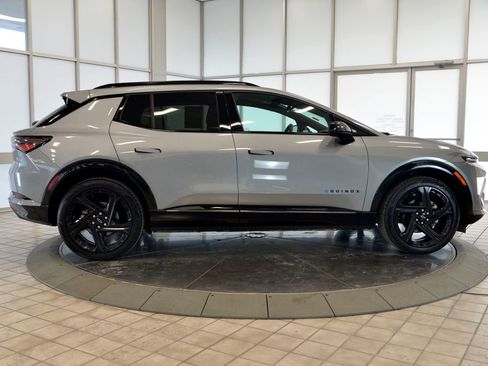 Certified 2024 Chevrolet Equinox EV RS image 9