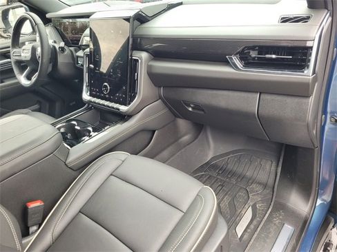 New 2026 GMC Yukon Elevation image 19