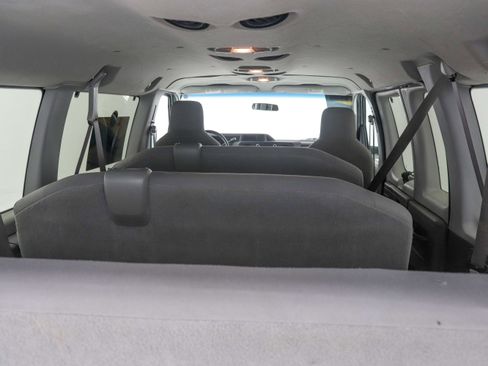 Used 2013 Ford E-350 and Econoline 350 XLT image 13