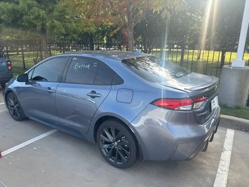 Used 2025 Toyota Corolla SE FWD image 4