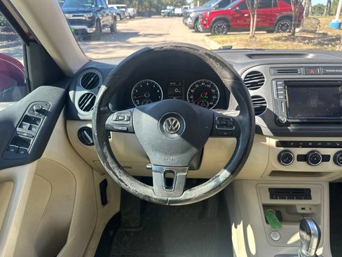 Used 2016 Volkswagen Tiguan SE FWD image 13