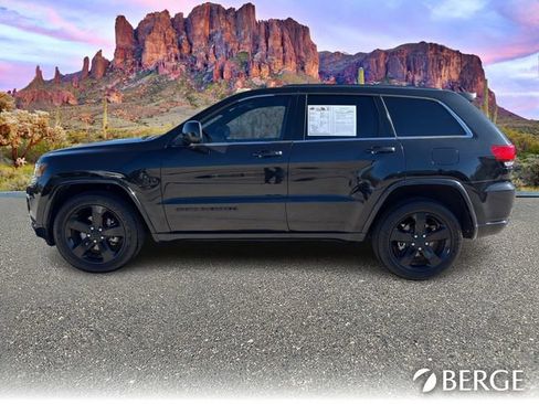 Used 2015 Jeep Grand Cherokee Altitude image 3
