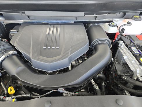 New 2026 GMC Acadia AT4 w/ Luxury Package image 24