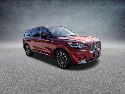 Used 2020 Lincoln Aviator Reserve w/ Equipment Group 202A image 8