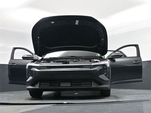 New 2025 Kia K4 LXS image 22