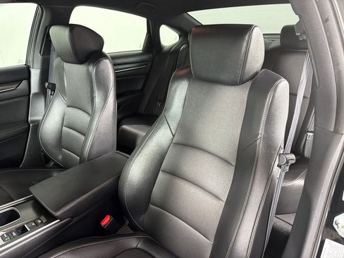 Used 2021 Honda Accord Sport image 12