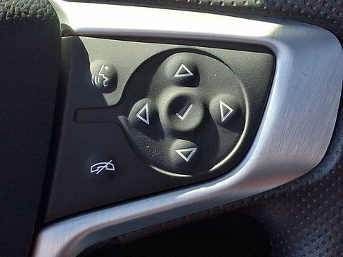 Used 2023 GMC Terrain SLE w/ Driver Convenience Package image 22