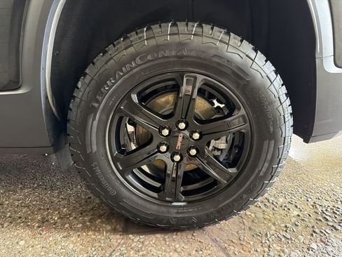Certified 2023 GMC Acadia AT4 w/ Trailering Package AWD/4WD image 10