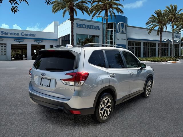 Used 2020 Subaru Forester Premium AWD/4WD image 8