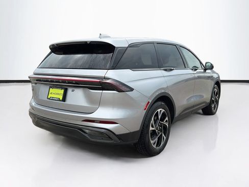 Used 2026 Lincoln Nautilus Premier w/ Equipment Group 102A AWD/4WD image 5