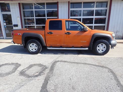 Used 2004 Chevrolet Colorado LS w/ Power Convenience Package RWD image 19