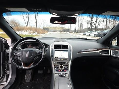 Used 2018 Lincoln MKZ Reserve w/ Climate Package image 10