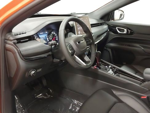 New 2026 Jeep Compass Latitude AWD/4WD image 18