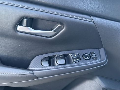 Used 2024 Nissan Sentra SV image 12