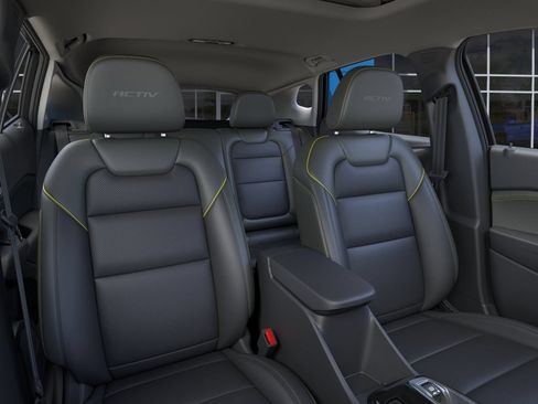 New 2026 Chevrolet Trax ACTIV w/ Sunroof Package FWD image 17