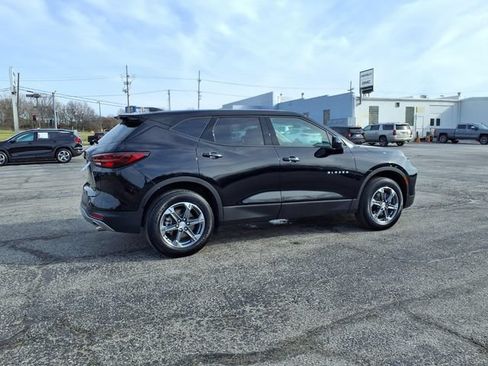 Used 2025 Chevrolet Blazer LT FWD image 18