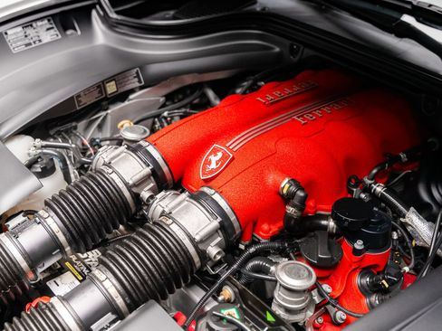 Used 2013 Ferrari California RWD image 44