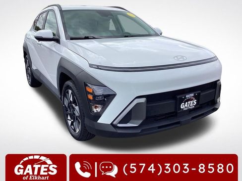 Used 2025 Hyundai Kona SEL FWD image 1