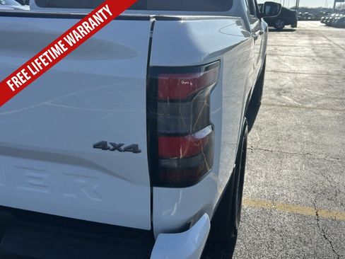 New 2026 Nissan Frontier SV w/ SV Convenience Package AWD/4WD image 11