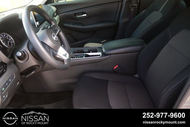 Used 2024 Nissan Sentra SV FWD image 11