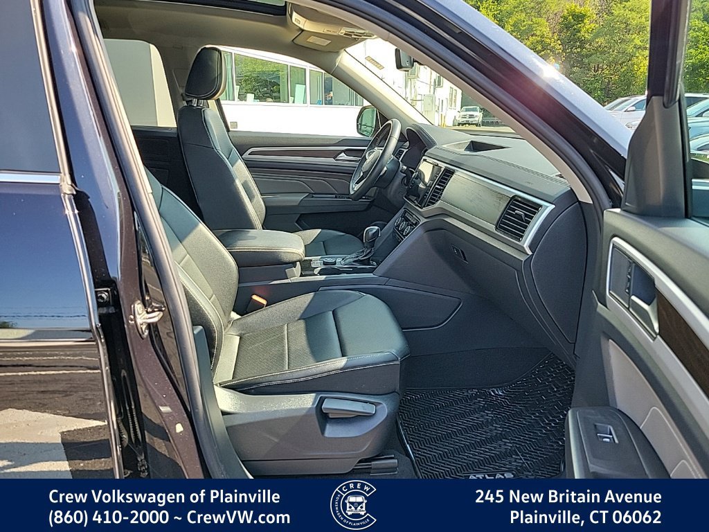 Certified 2023 Volkswagen Atlas SE w/ Panoramic Sunroof Package AWD/4WD image 17