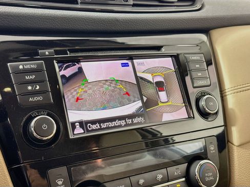 Used 2019 Nissan Rogue SL w/ Premium Package AWD/4WD image 13