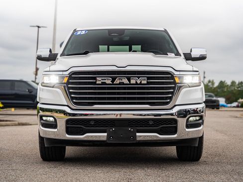 Used 2025 RAM 1500 Laramie AWD/4WD image 2