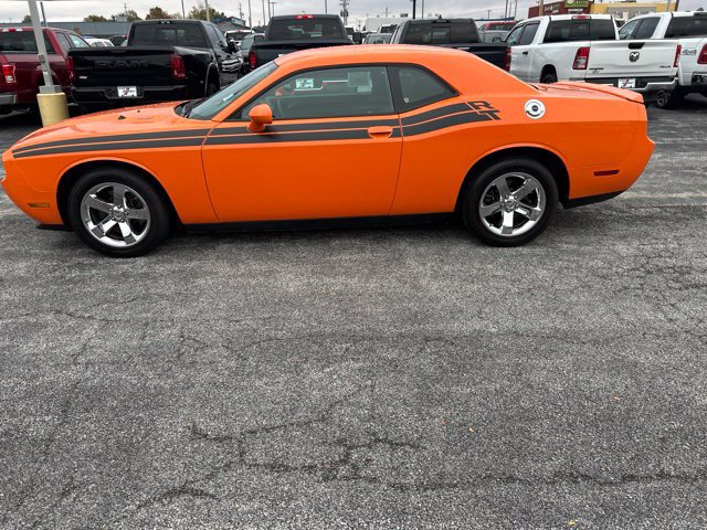 Used 2012 Dodge Challenger R/T RWD image 4