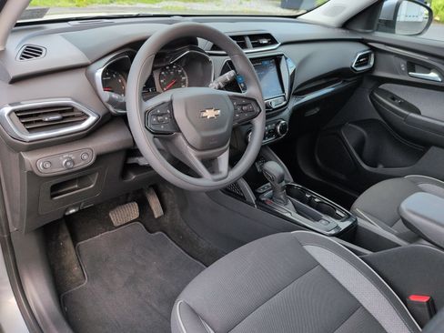 Certified 2023 Chevrolet TrailBlazer LT w/ Convenience Package AWD/4WD image 10