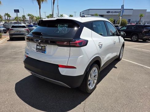 Certified 2022 Chevrolet Bolt EUV LT FWD image 6