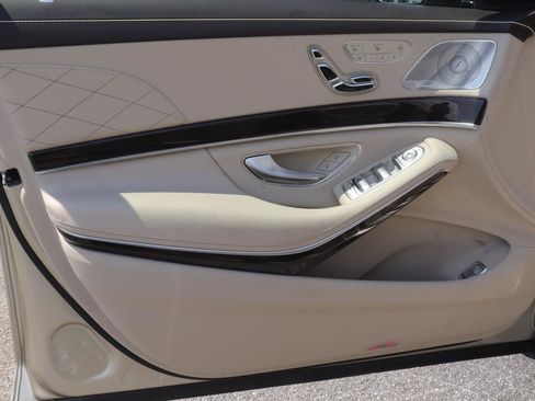 Used 2020 Mercedes-Benz S 560 Sedan image 9