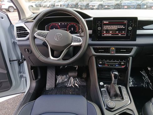 New 2026 Volkswagen Taos SEL image 13
