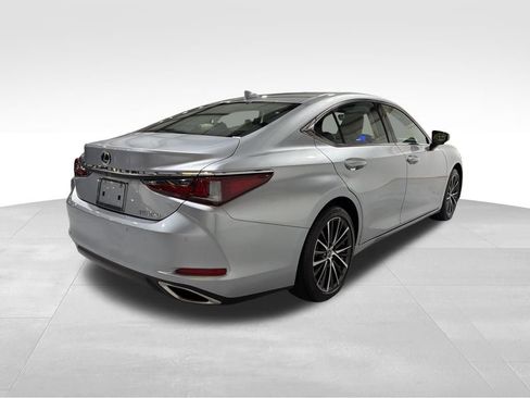 Used 2024 Lexus ES 350 w/ Premium Package image 6