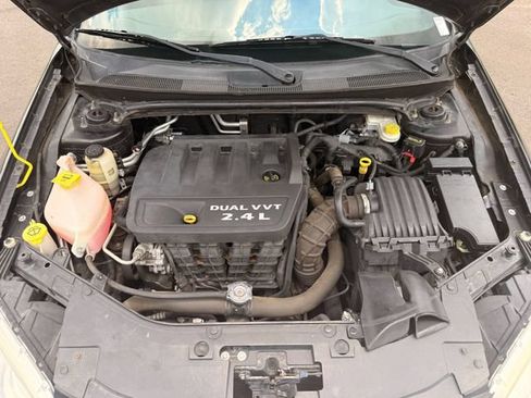 Used 2011 Chrysler 200 LX FWD image 13