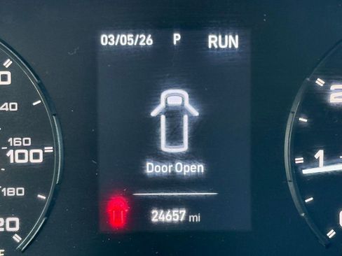 Used 2024 RAM ProMaster 2500 w/ Convenience Group image 25