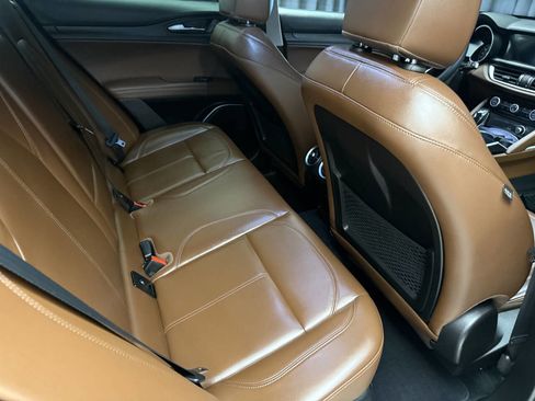 Used 2018 Alfa Romeo Stelvio AWD image 22