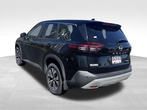 Used 2023 Nissan Rogue SV AWD/4WD image 3