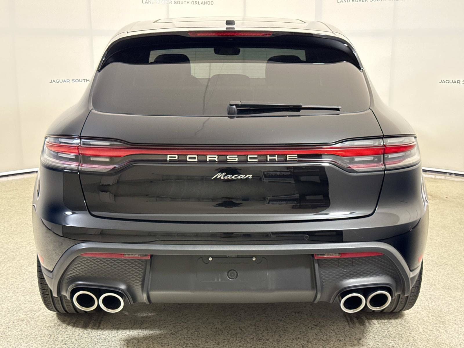Used 2024 Porsche Macan AWD/4WD image 4