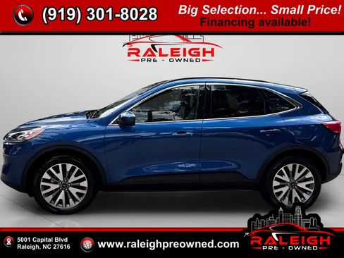 Used 2022 Ford Escape Titanium w/ Class II Trailer Tow Package image 1