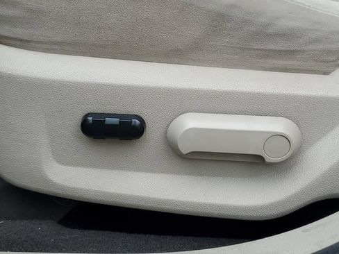 Used 2008 Ford Taurus SEL FWD image 10