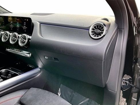 Certified 2023 Mercedes-Benz GLA 250 image 29