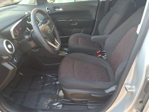 Used 2018 Chevrolet Sonic LT image 17
