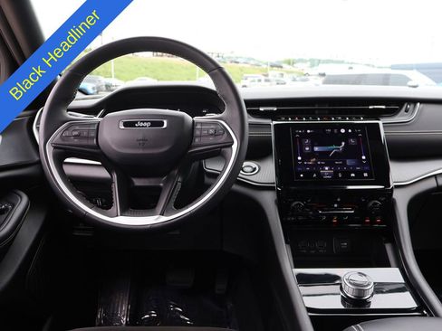 Used 2023 Jeep Grand Cherokee Altitude AWD/4WD image 20