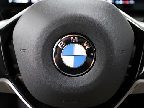 Certified 2025 BMW 530i xDrive w/ Premium Package image 22