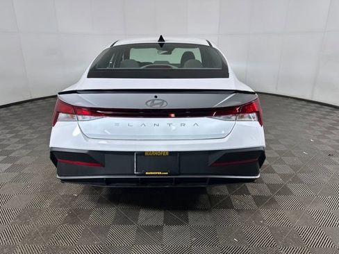 Certified 2025 Hyundai Elantra Sport image 32