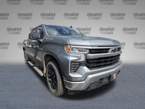 Used 2023 Chevrolet Silverado 1500 RST image 2