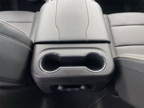 New 2026 Chevrolet Suburban Premier image 23