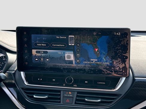 Used 2023 Nissan Altima 2.5 SR w/ SR Premium Package image 15