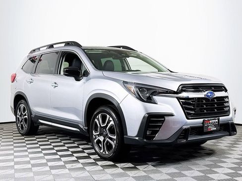 Used 2026 Subaru Ascent Limited AWD/4WD image 1