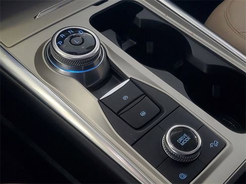 Used 2023 Ford Explorer XLT w/ Equipment Group 202A image 28